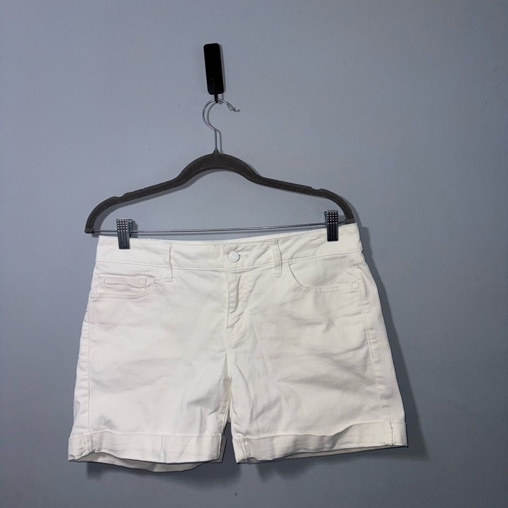 Tommy Hilfiger women’s white cuffed denim shorts size 4 NWOT *read